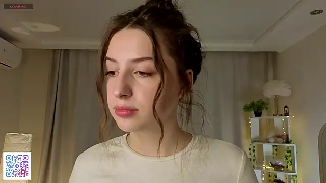 LeanneDinkle online show from February 2026 04:46:01 AM