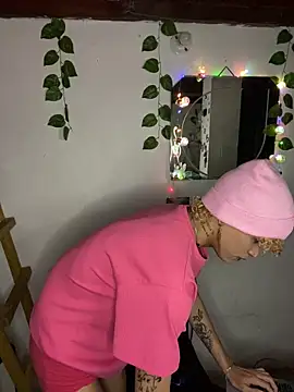 Snapshot of lucke_collins22 chatting on February 2026 06:20:02 AM lucke collins22 online show from February 2026 06:20:02 AM