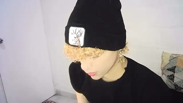 Snapshot of lucke_collins22 chatting on March 2026 08:10:02 AM lucke collins22 online show from March 2026 08:10:02 AM