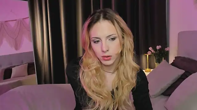 Snapshot of Tiffany__King chatting on May 2026 05:37:01 AM Tiffany King online show from May 2026 05:37:01 AM