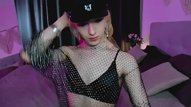 Snapshot of Tiffany__King chatting on May 2026 11:07:01 AM Tiffany King online show from May 2026 11:07:01 AM