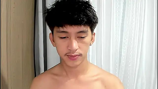  andrie69  online show from April 2026 07:14:01 PM