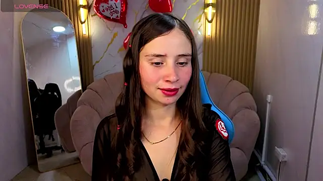 Snapshot of Ariana18_b chatting on February 2026 01:08:02 PM Ariana18 b online show from February 2026 01:08:02 PM