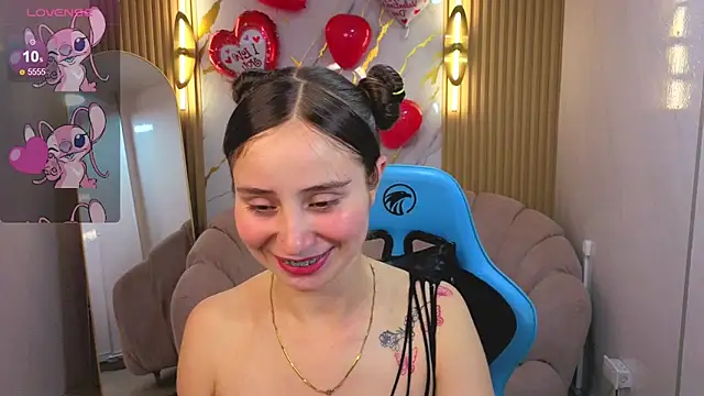 Snapshot of Ariana18_b chatting on February 2026 12:48:02 PM Ariana18 b online show from February 2026 12:48:02 PM