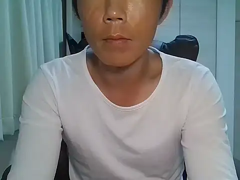 Snapshot of K0U-123 chatting on July 2026 12:48:02 PM K0U-123 online show from July 2026 12:48:02 PM