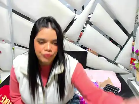 Snapshot of _EmilySquirt chatting on February 2026 01:29:02 PM EmilySquirt online show from February 2026 01:29:02 PM