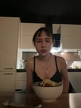 Just-Lilly online show from February 2026 09:24:01 PM