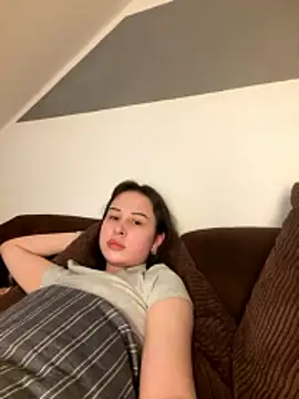 Snapshot of Just-Lilly chatting on June 2026 09:17:01 PM Just-Lilly online show from June 2026 09:17:01 PM