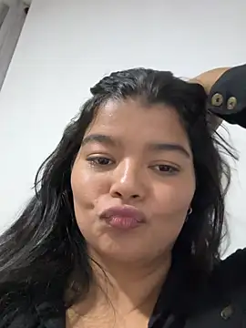 Snapshot of moonhelen chatting on March 2026 07:26:02 AM moonhelen online show from March 2026 07:26:02 AM