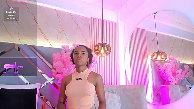 Snapshot of EmmaLovve chatting on February 2026 02:26:01 AM EmmaLovve online show from February 2026 02:26:01 AM