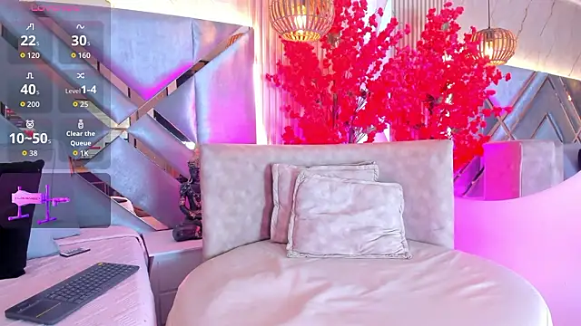 Snapshot of EmmaLovve chatting on February 2026 02:52:01 AM EmmaLovve online show from February 2026 02:52:01 AM