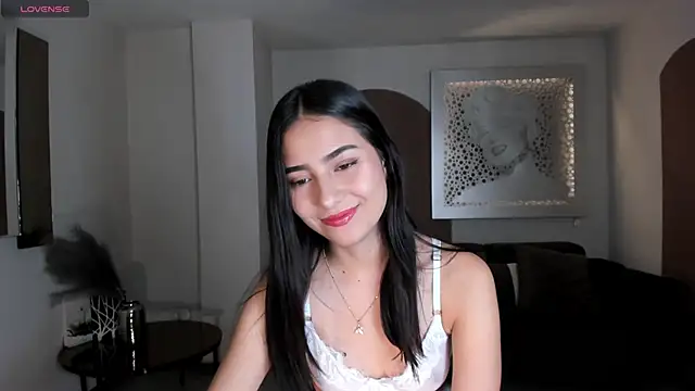 Snapshot of LucieMartin chatting on February 2026 05:11:01 PM LucieMartin online show from February 2026 05:11:01 PM