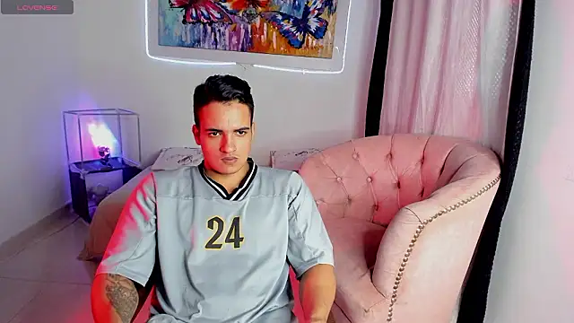 Snapshot of jhon_nicolas chatting on February 2026 08:25:01 PM jhon nicolas online show from February 2026 08:25:01 PM