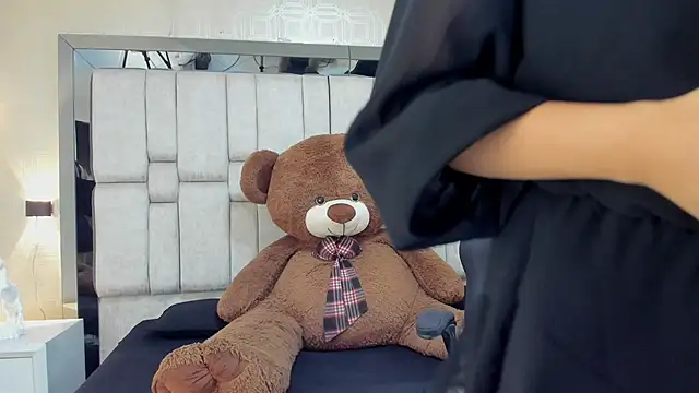 Snapshot of ValeryCooper18 chatting on February 2026 07:47:02 PM ValeryCooper18 online show from February 2026 07:47:02 PM