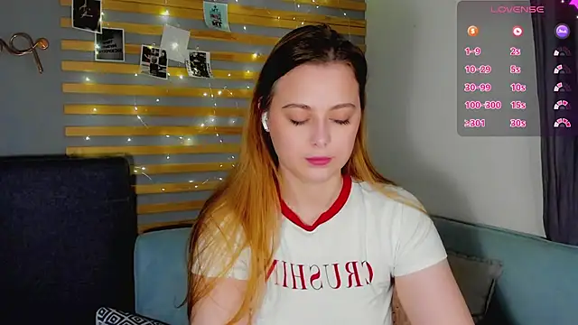 Snapshot of Alice_Wanderr chatting on February 2026 12:53:02 AM Alice Wanderr online show from February 2026 12:53:02 AM