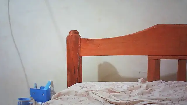 Snapshot of DontTellYourWife chatting on February 2026 12:34:02 AM DontTellYourWife online show from February 2026 12:34:02 AM