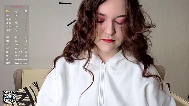 Snapshot of DelindaToste chatting on February 2026 06:11:01 PM DelindaToste online show from February 2026 06:11:01 PM