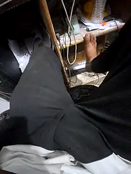 Snapshot of hot---boy1 chatting on February 2026 03:31:02 PM hot---boy1 online show from February 2026 03:31:02 PM