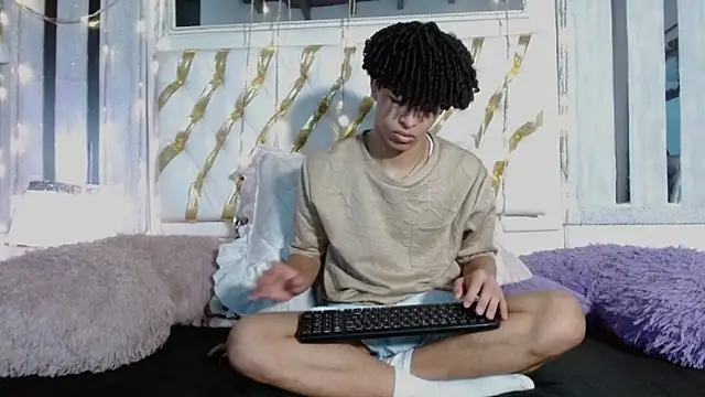 Snapshot of ian_smith_ chatting on February 2026 11:40:02 AM ian smith online show from February 2026 11:40:02 AM