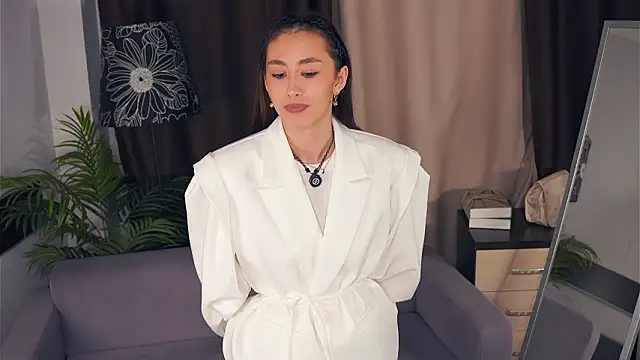 Snapshot of DeliaPesta chatting on February 2026 04:27:02 PM DeliaPesta online show from February 2026 04:27:02 PM