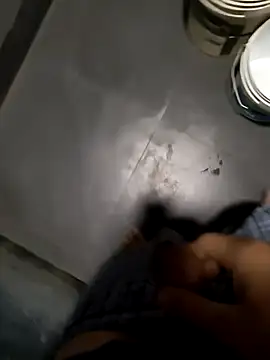 Snapshot of Castrol1289 chatting on February 2026 04:43:01 PM Castrol1289 online show from February 2026 04:43:01 PM