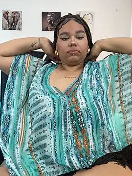 Snapshot of AlahiaFrequency chatting on February 2026 07:34:02 PM AlahiaFrequency online show from February 2026 07:34:02 PM