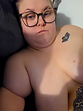 Snapshot of Tallulah-Rose-xoxo chatting on February 2026 11:36:02 PM Tallulah-Rose-xoxo online show from February 2026 11:36:02 PM