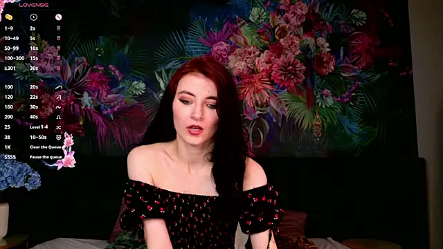 Snapshot of NicoleLuxe chatting on May 2026 06:14:02 PM NicoleLuxe online show from May 2026 06:14:02 PM
