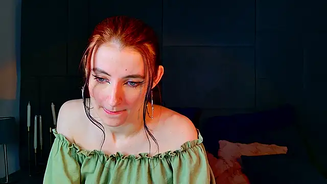 Snapshot of NicoleLuxe chatting on June 2026 06:42:01 PM NicoleLuxe online show from June 2026 06:42:01 PM