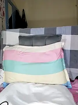 Snapshot of Lisant68 chatting on March 2026 03:12:01 AM Lisant68 online show from March 2026 03:12:01 AM