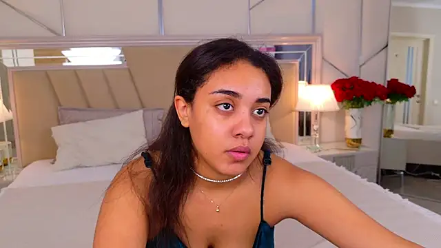 Snapshot of Luna_Cortier chatting on May 2026 05:34:02 AM Luna Cortier online show from May 2026 05:34:02 AM