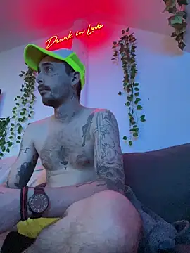 Snapshot of Piratee666 chatting on February 2026 12:27:02 AM Piratee666 online show from February 2026 12:27:02 AM