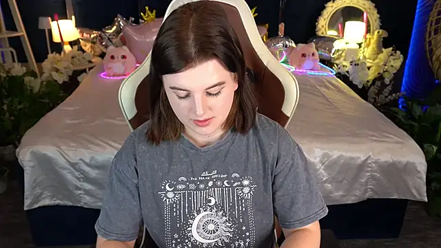 Snapshot of KristiFoxy chatting on June 2026 12:29:02 PM KristiFoxy online show from June 2026 12:29:02 PM