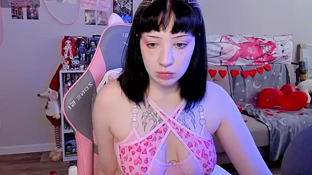 Snapshot of MollysLand chatting on February 2026 08:18:01 AM MollysLand online show from February 2026 08:18:01 AM