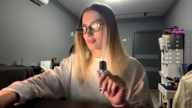 Snapshot of SoftnessMila chatting on February 2026 03:42:01 PM SoftnessMila online show from February 2026 03:42:01 PM