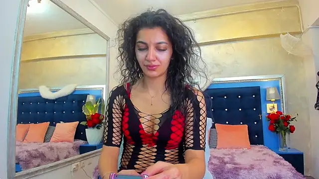 Snapshot of YasmineDelight chatting on February 2026 08:18:02 AM YasmineDelight online show from February 2026 08:18:02 AM