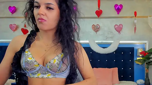 Snapshot of YasmineDelight chatting on March 2026 07:47:02 AM YasmineDelight online show from March 2026 07:47:02 AM