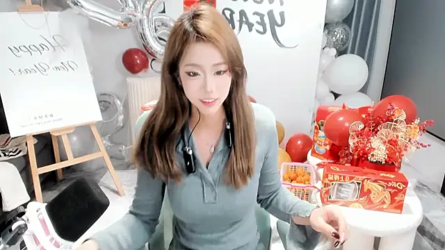 hotgirl0111 online show from February 2026 02:04:02 PM