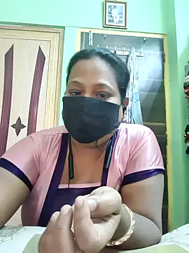 Snapshot of 06Rozi chatting on February 2026 05:28:02 AM 06Rozi online show from February 2026 05:28:02 AM