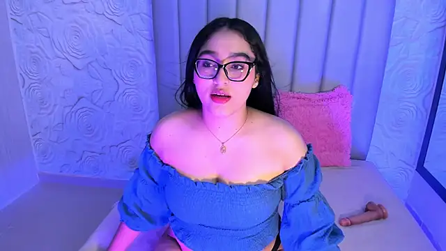 Snapshot of Lya_dubois_ chatting on July 2026 07:20:01 PM Lya dubois online show from July 2026 07:20:01 PM