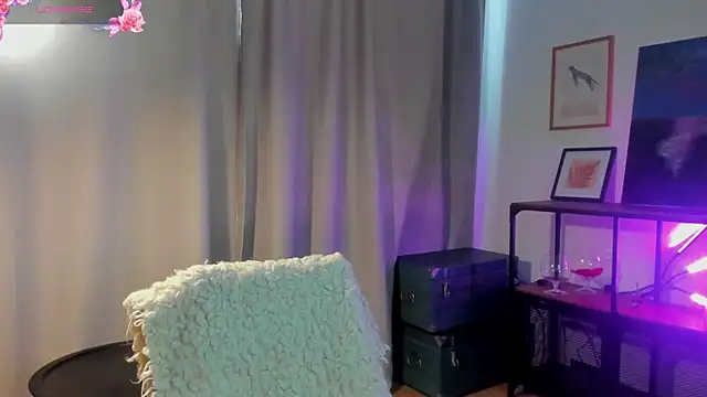 SimonaKaroly online show from February 2026 08:29:02 AM