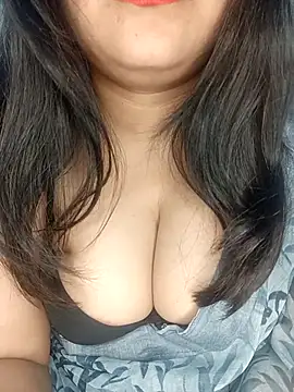 Snapshot of Miss-Prity chatting on February 2026 05:12:02 PM Miss-Prity online show from February 2026 05:12:02 PM