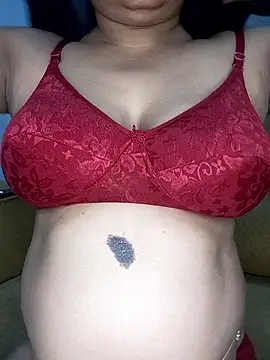 Snapshot of Miss-Prity chatting on February 2026 05:14:01 PM Miss-Prity online show from February 2026 05:14:01 PM