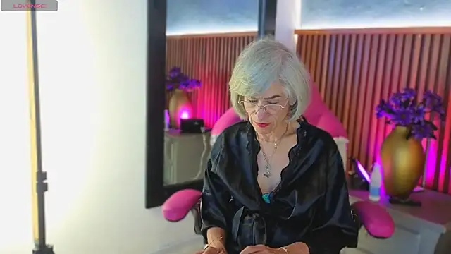 Snapshot of miss_monserrate01 chatting on May 2026 02:12:01 PM miss monserrate01 online show from May 2026 02:12:01 PM
