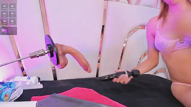 Snapshot of MelodyBloom_ chatting on February 2026 12:05:02 PM MelodyBloom online show from February 2026 12:05:02 PM