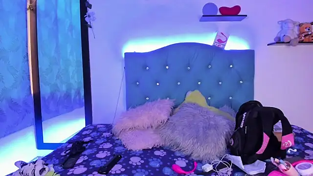 Gemma honey online show from April 2026 01:44:01 PM