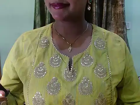 LIZNA 0 online show from April 2026 05:21:02 PM