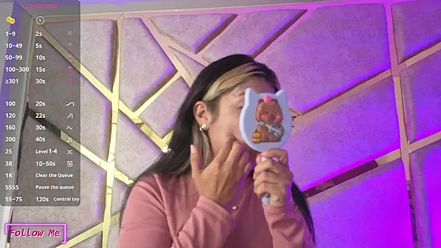 Dahiana Dmour  online show from March 2026 12:34:01 PM