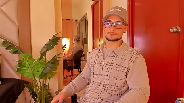 valenssio moretti online show from March 2026 04:07:01 AM