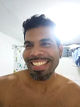 Snapshot of thom_1 chatting on February 2026 11:52:01 PM thom 1 online show from February 2026 11:52:01 PM